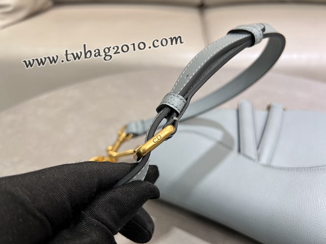 Dior专柜经典马鞍包迪奥高仿原单雾霾蓝大号马鞍包腋下肩背包 djfk1639